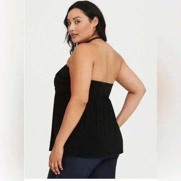 NWT Torrid Studio Knit Sweetheart Twist Top - Picture 2 of 9